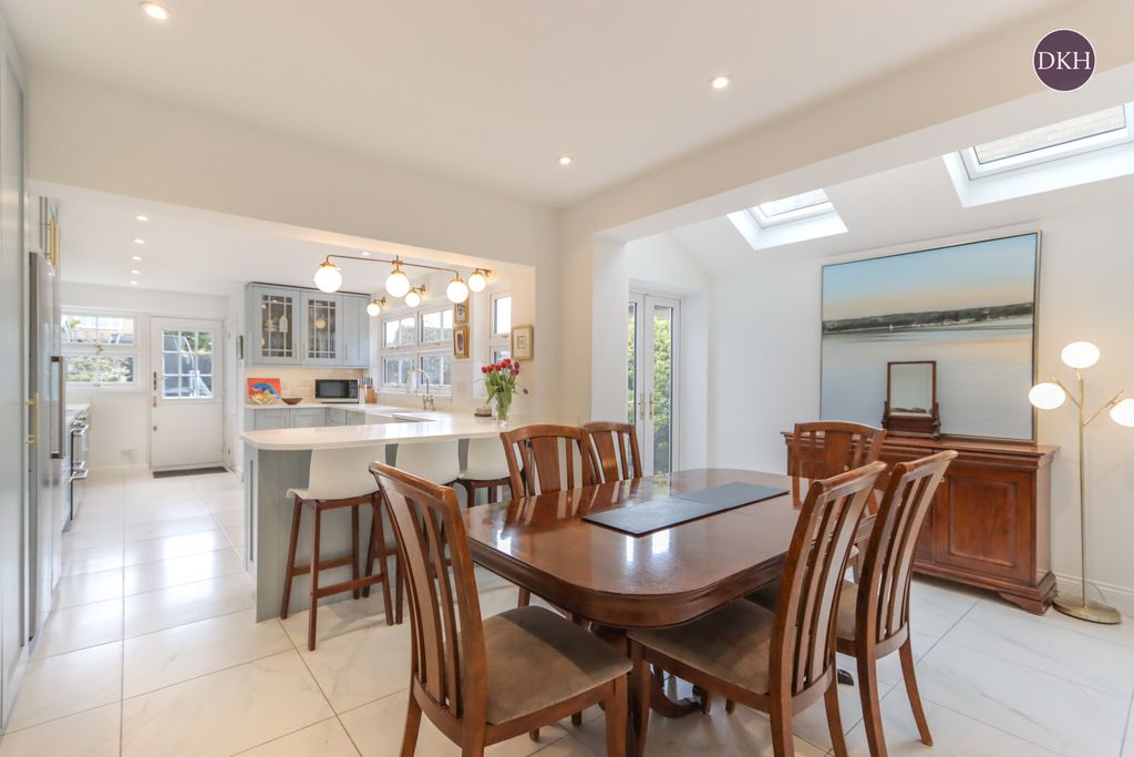 Property photo 1 of 16 Picture No. 15