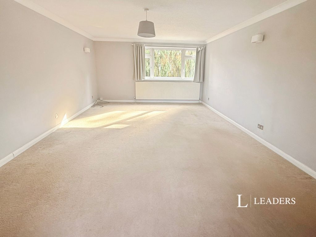 Property photo 3 of 7 Pbox-Img.Jpg