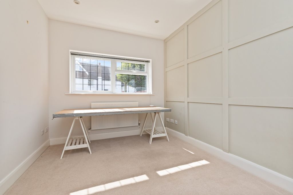 Property photo 3 of 20 5318445