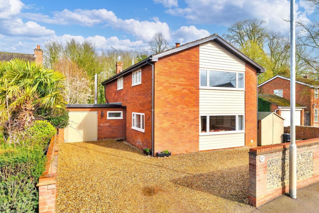 Property photo 2 of 22