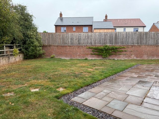 Property photo 2 of 20