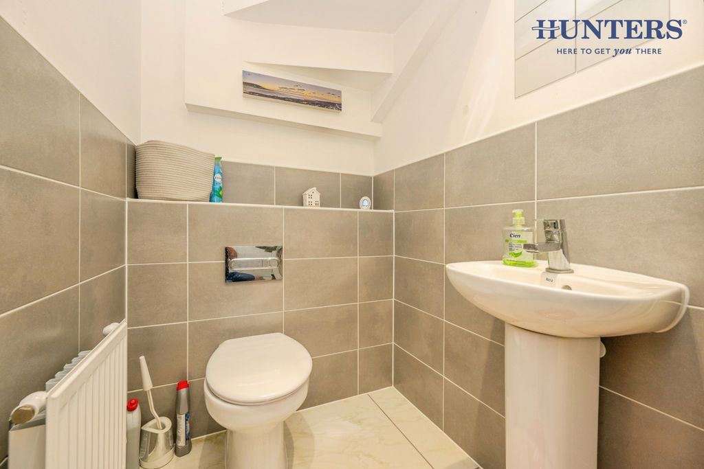 Property photo 3 of 23 Pbox-Img.Jpg