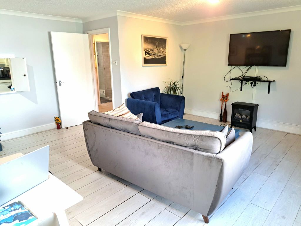 Property photo 2 of 9