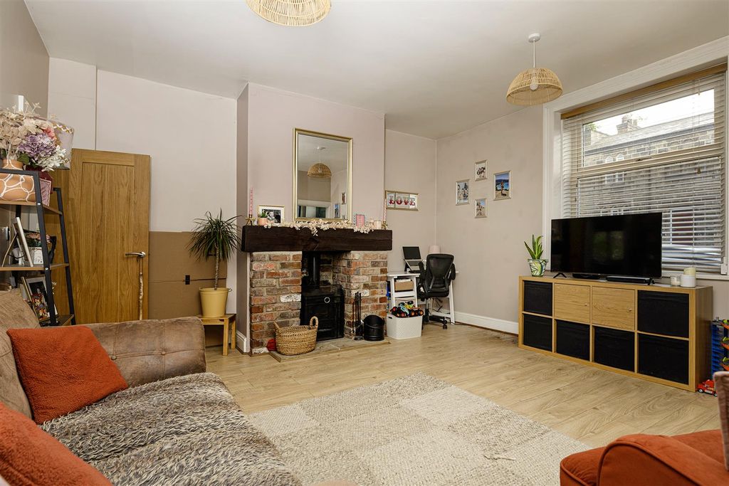 Property photo 2 of 19 Living Room