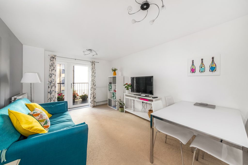 Property photo 2 of 9