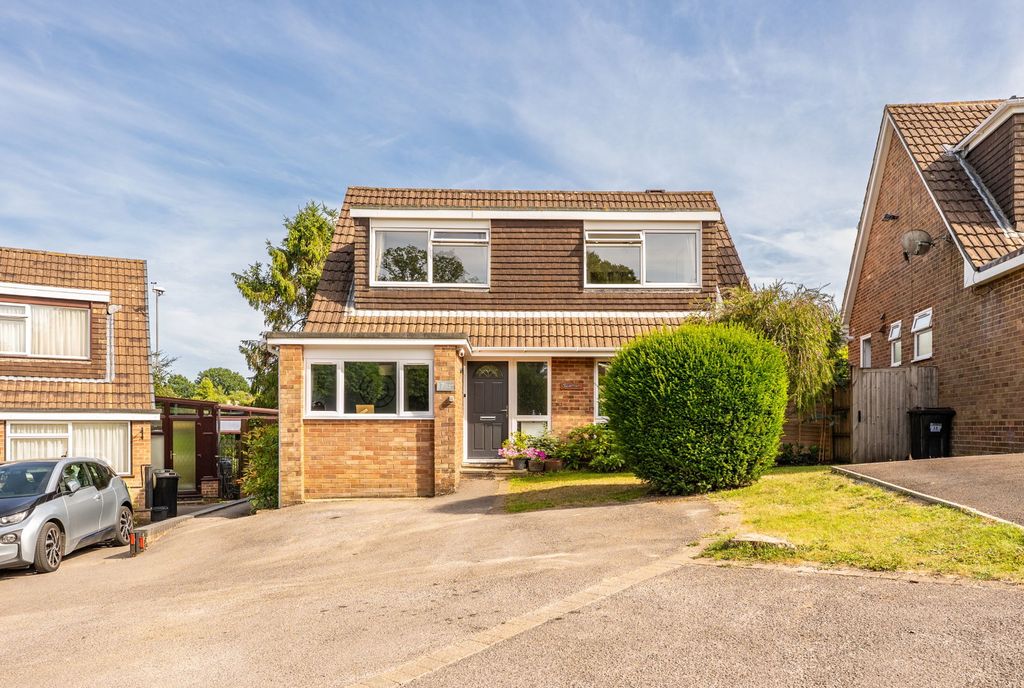 Property photo 1 of 27