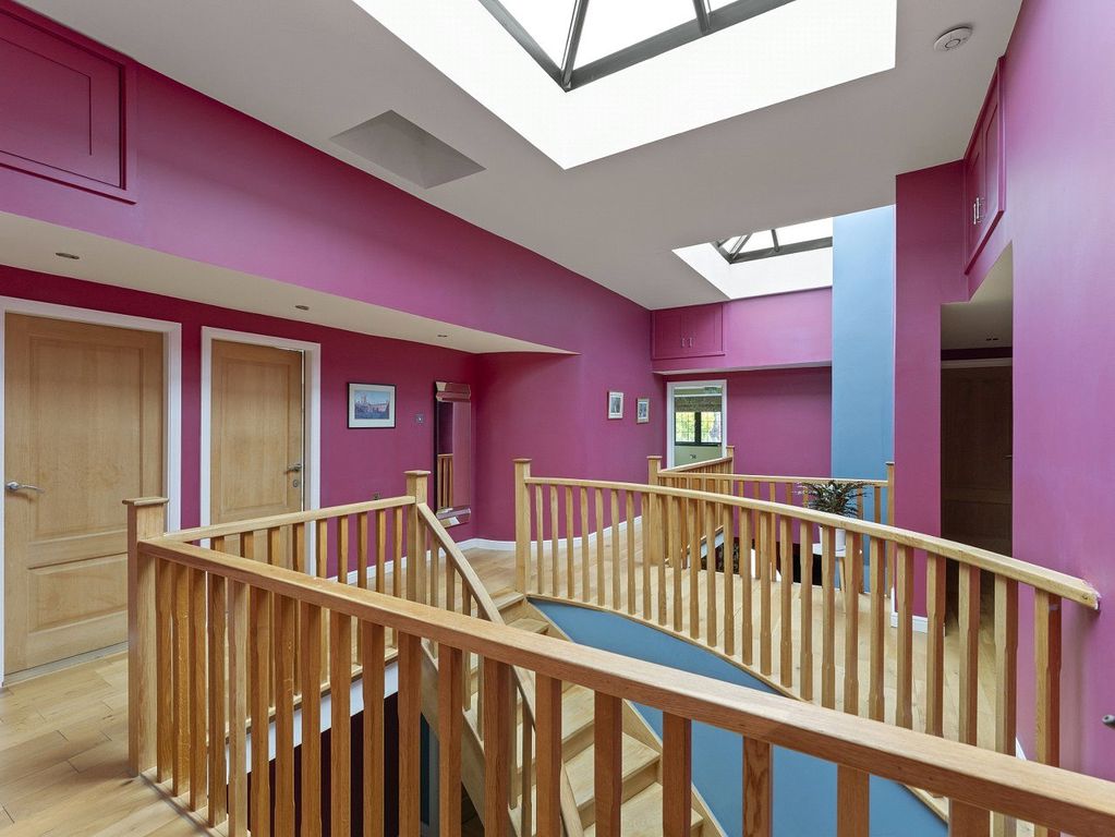 Property photo 2 of 41 Picture No. 02