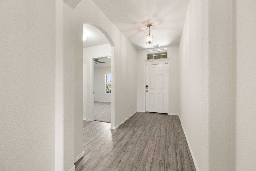 Property photo 3 of 31 <Alttext/>