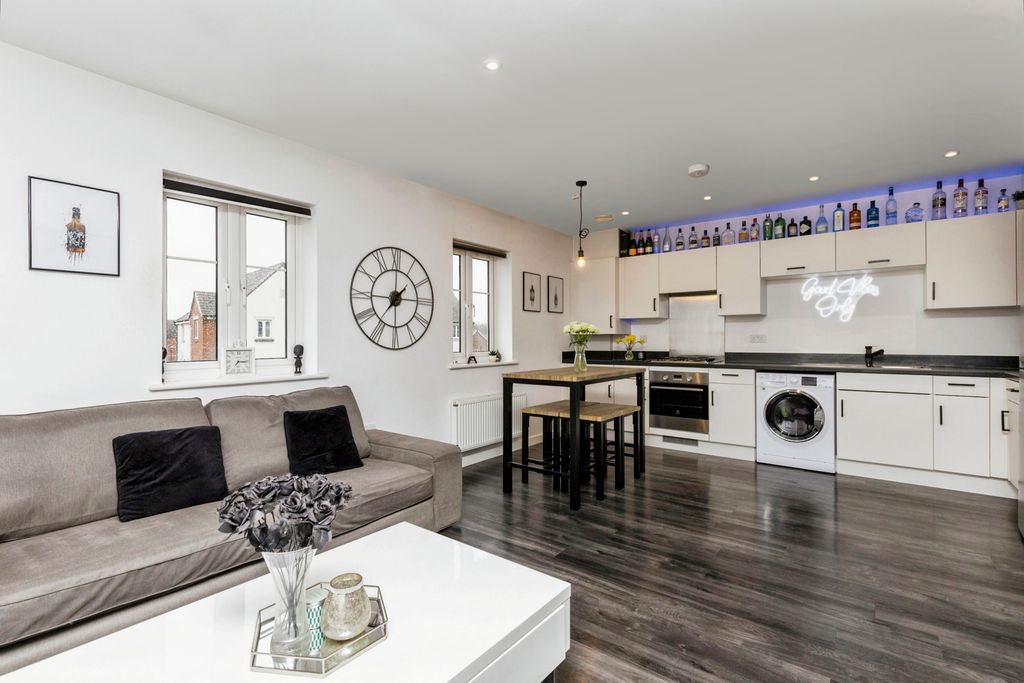 Property photo 2 of 22 Pbox-Img.Jpg