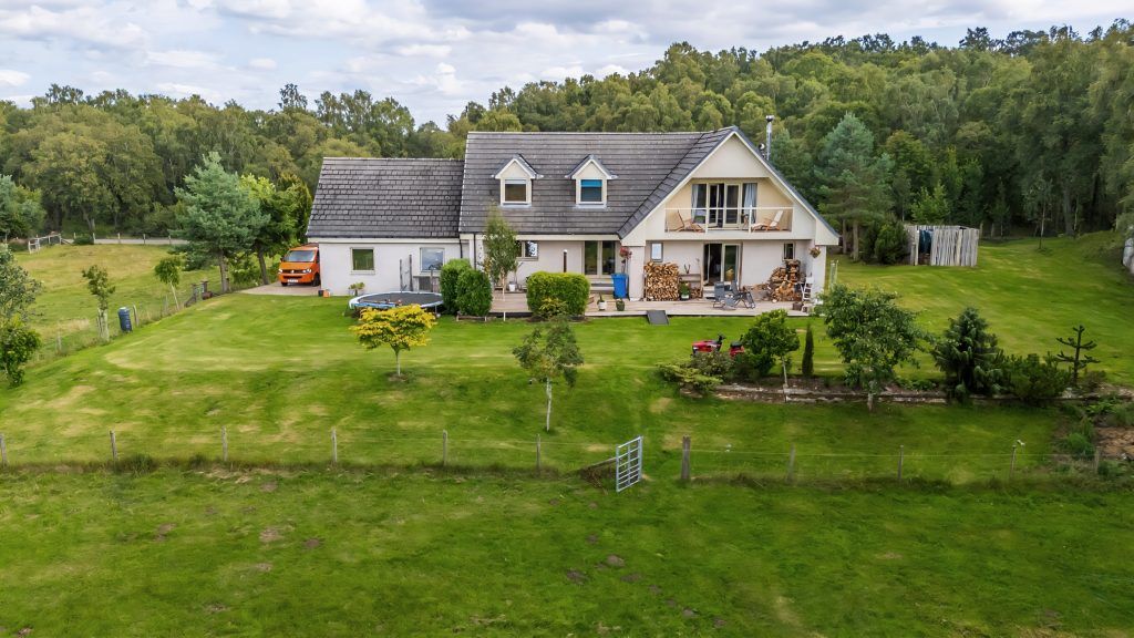 Property photo 2 of 46