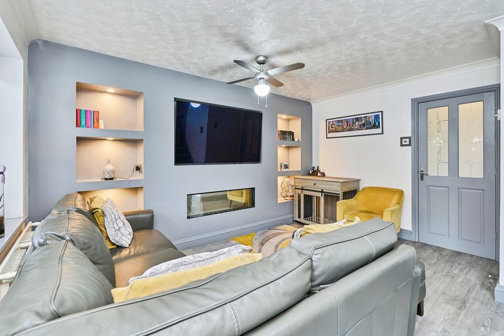 Property photo 2 of 22 Pbox-Img.Jpg