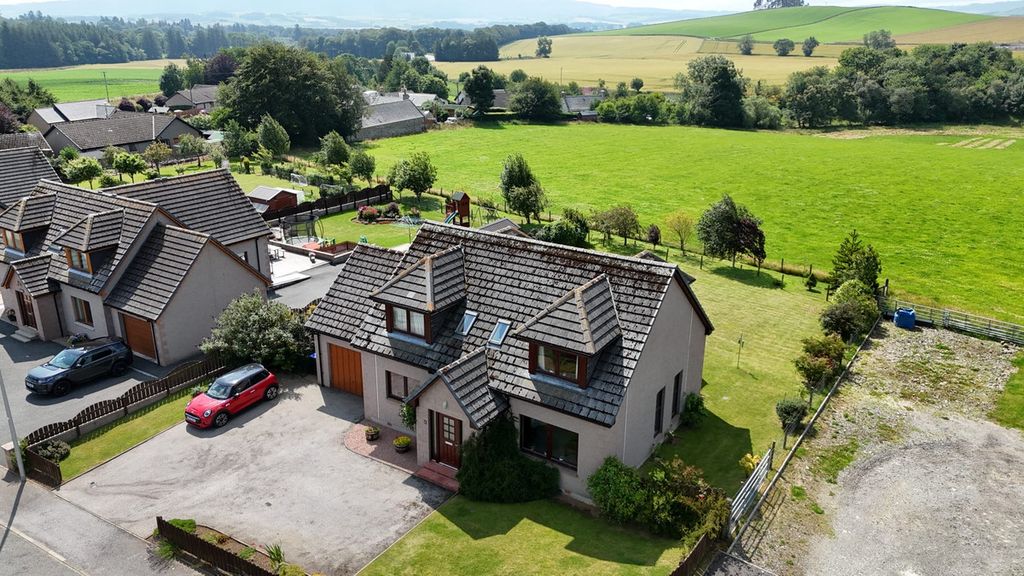 Property photo 1 of 43