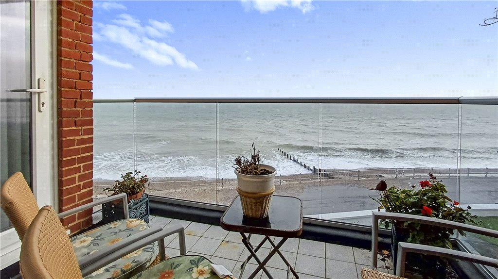 Property photo 1 of 11 Balcony