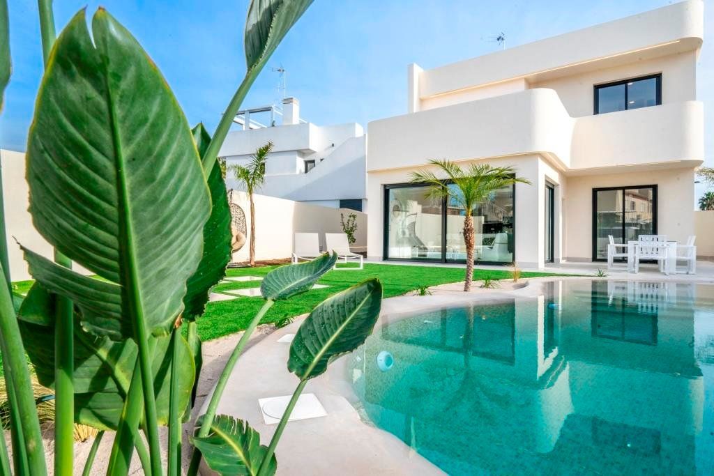 Property photo 1 of 41 New 3-Bedroom Villa With Private Pool And Solarium, Roldán, Murcia