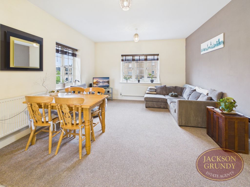 Property photo 3 of 11 Photo 8