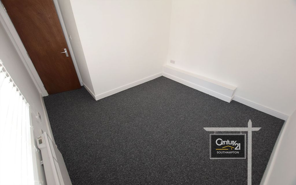 Property photo 2 of 3