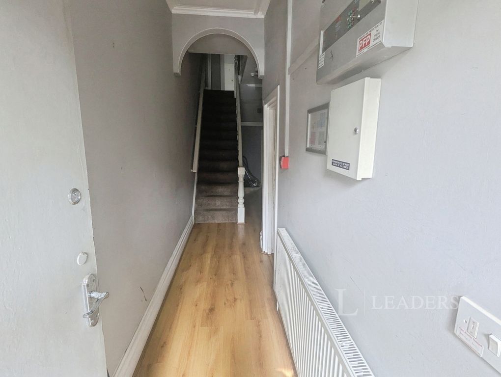 Property photo 2 of 17 Pbox-Img.Jpg