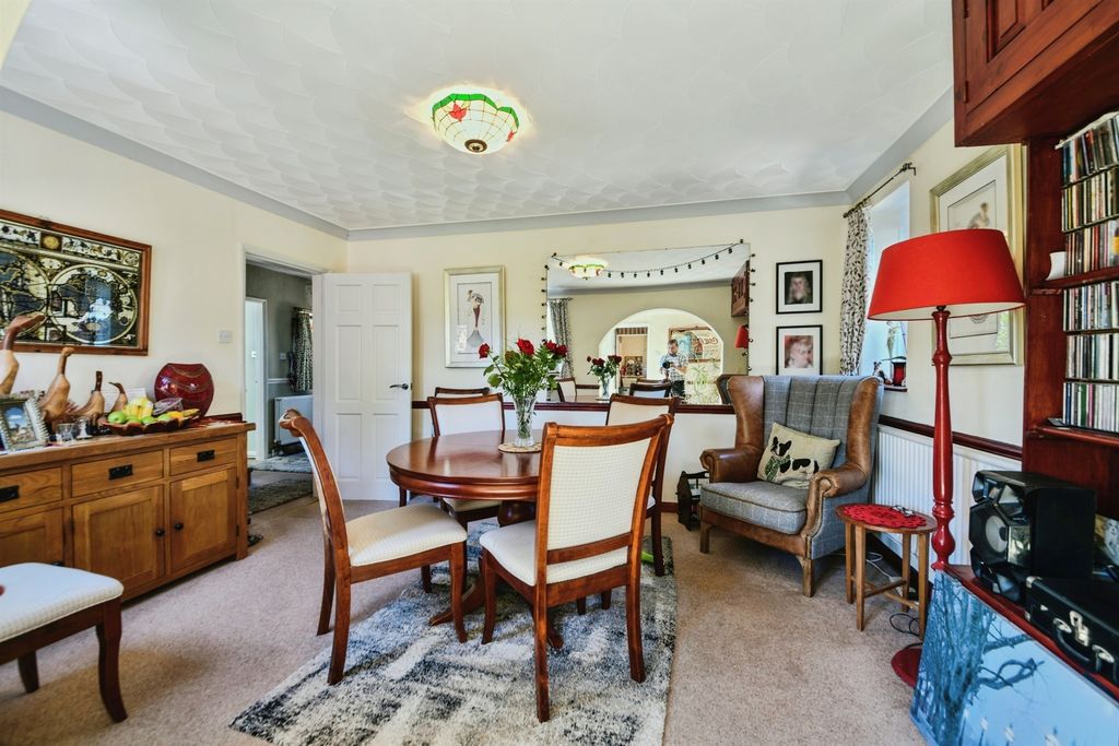 Property photo 3 of 24