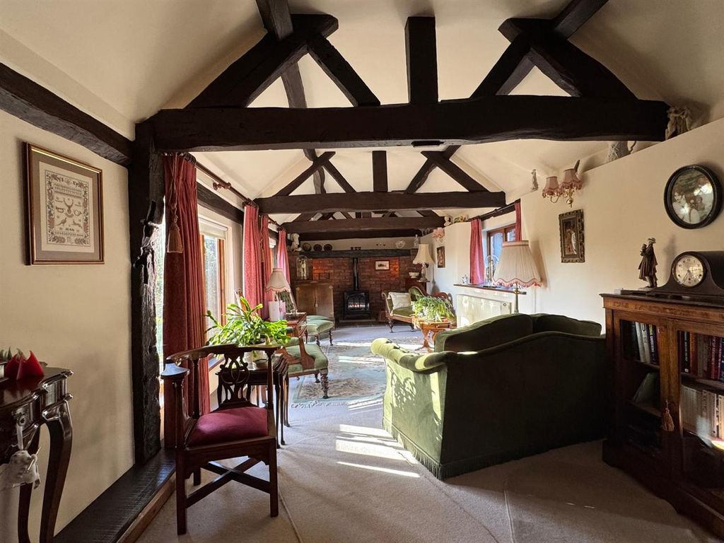 Property photo 3 of 33