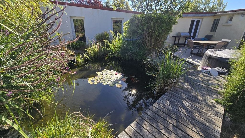 Property photo 1 of 9 Ref 4031 - Rare!!! Renovated Bungalow With High-End Finishes In The Center Of The Village