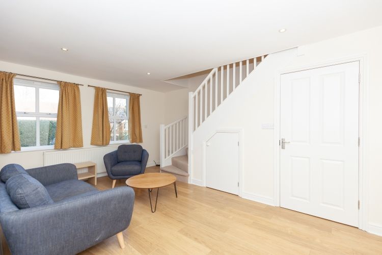 Property photo 2 of 8 183783