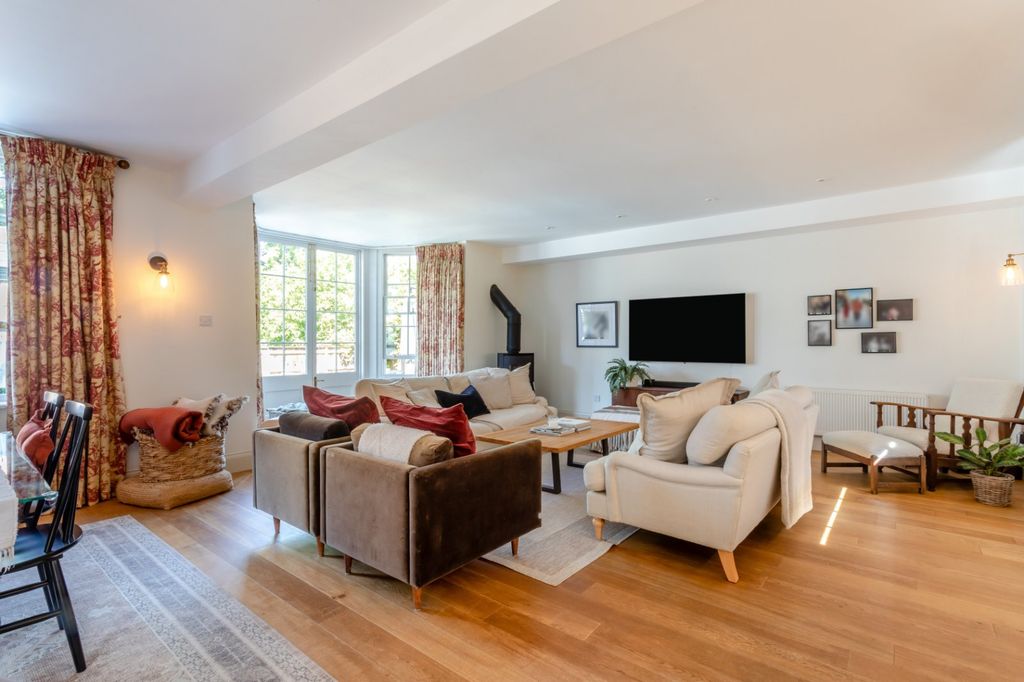Additional image 21 of 6 bed detached house for saleLamer Lane, Wheathampstead, St. Albans, Hertfordshire AL4