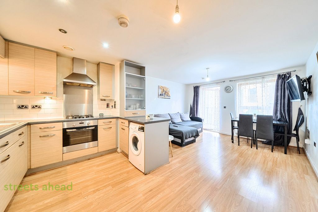 Property photo 3 of 13 Bce4d520-3B17-494...