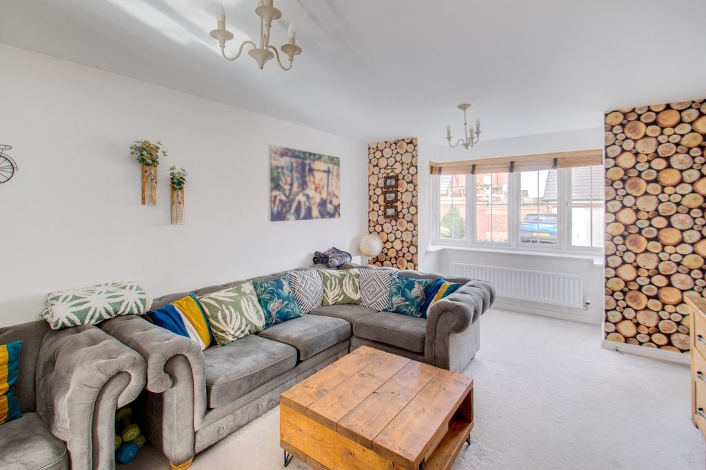 Property photo 2 of 23 Picture No. 20