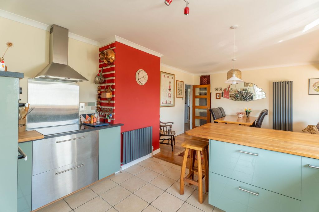 Property photo 3 of 50
