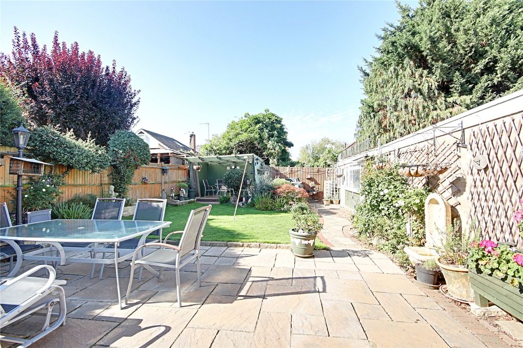 Property photo 2 of 30 Picture No. 16