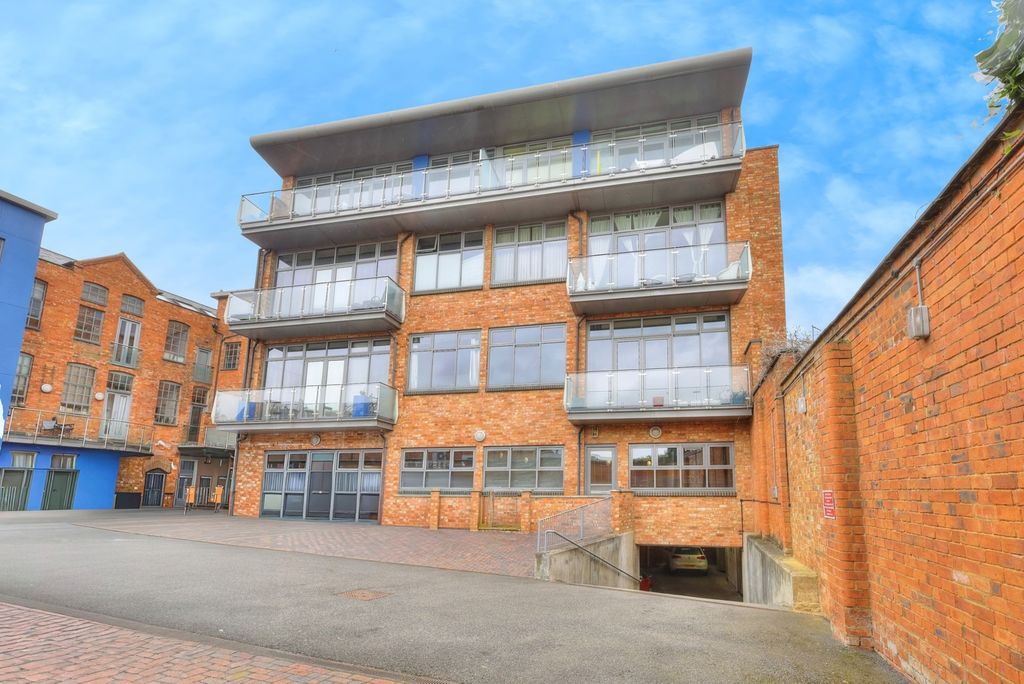 Property photo 3 of 15 Photo