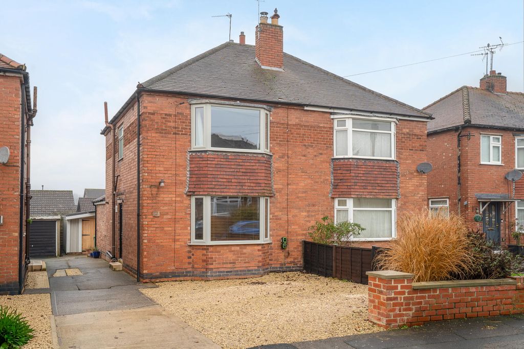 Property photo 1 of 14 Front (Exterior)