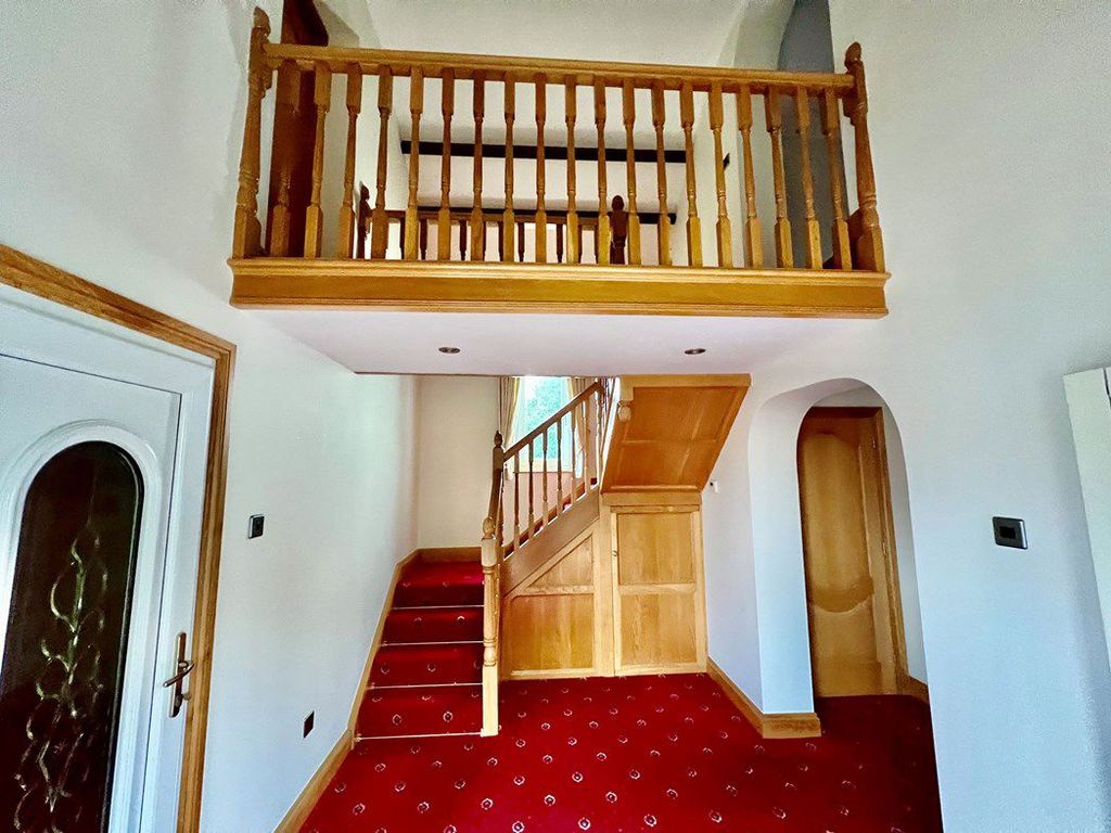 Property photo 3 of 21