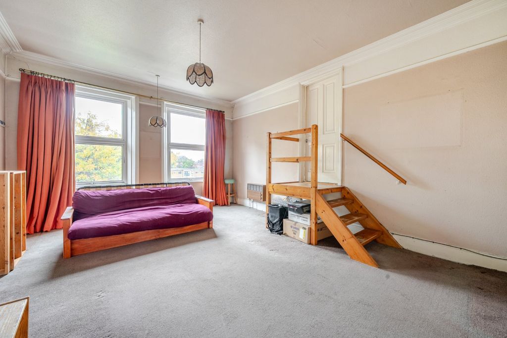 Property photo 2 of 21 Picture No. 06