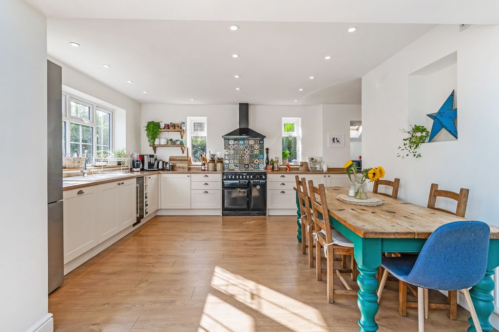 Property photo 2 of 23 Kitchen 1