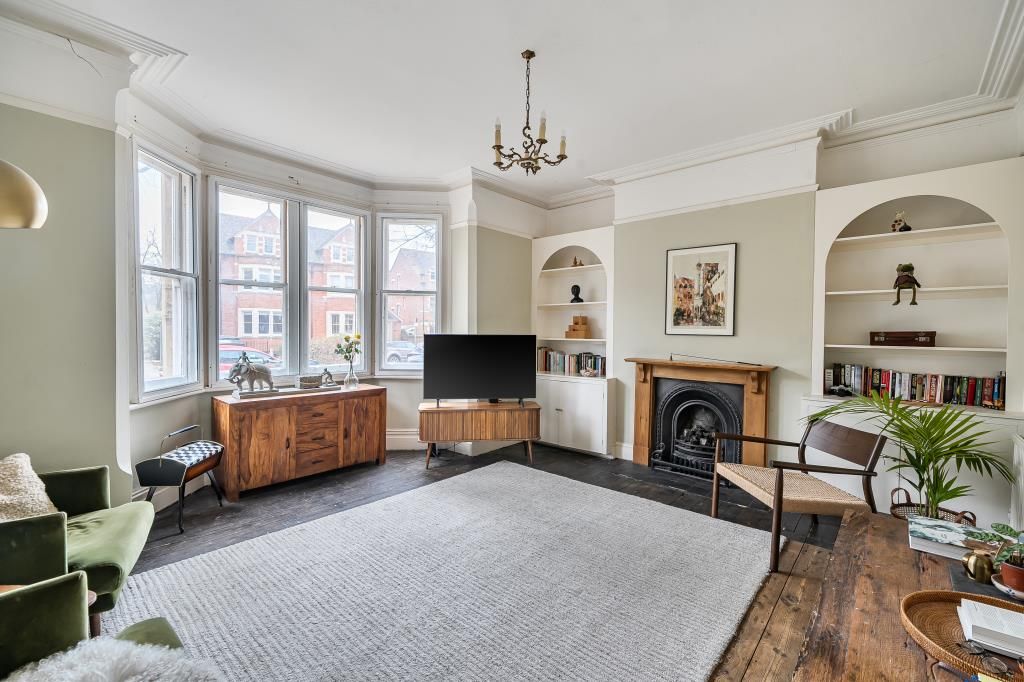 Property photo 2 of 14 Sitting Room