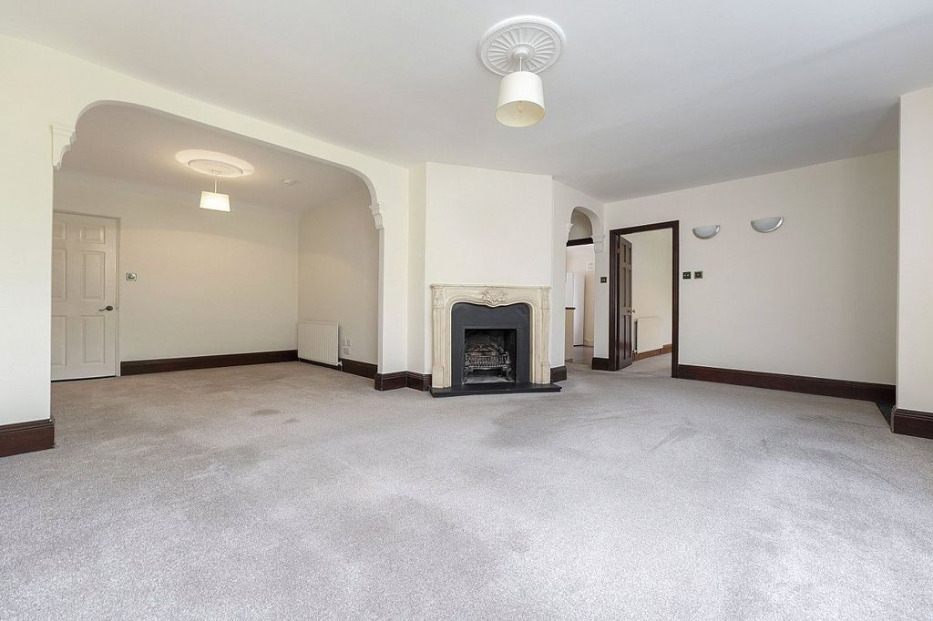 Property photo 2 of 15 Picture No. 20