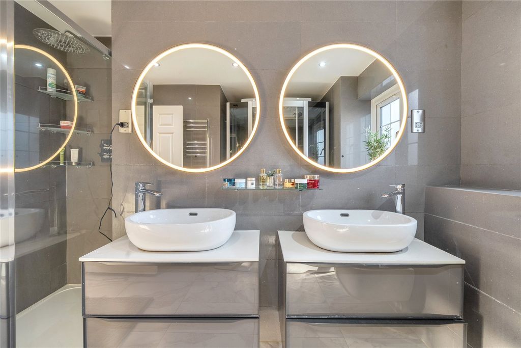 Additional image 33 of 6 bed country house for saleSandringham Drive, Dartford, Kent DA2