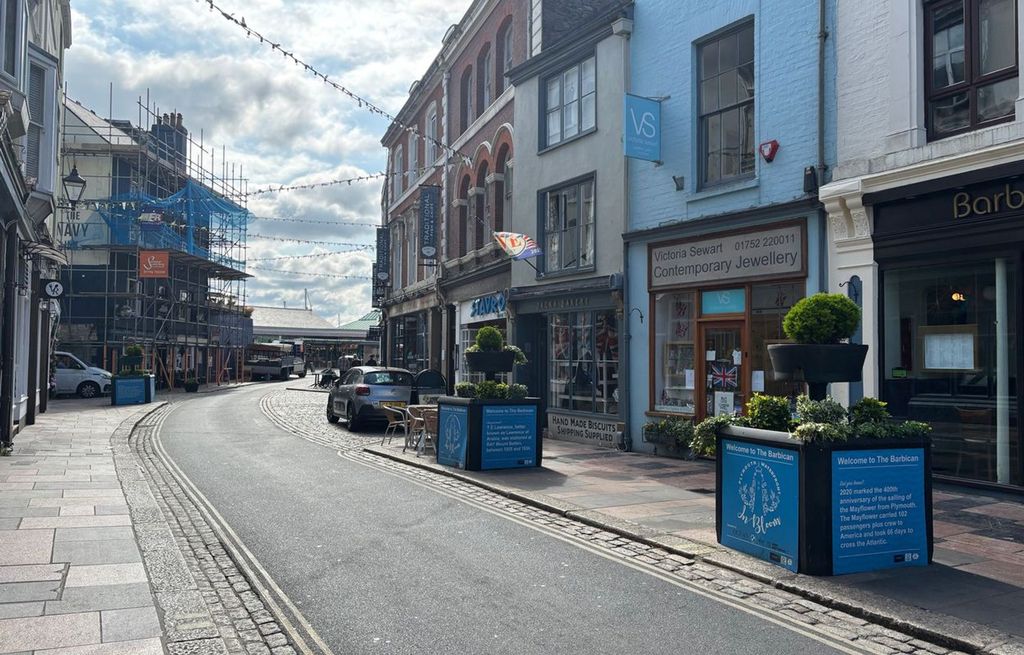 Property photo 1 of 8