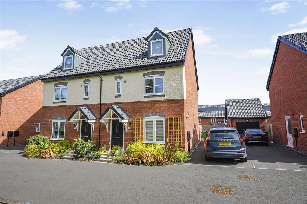 Property photo 1 of 18 3
