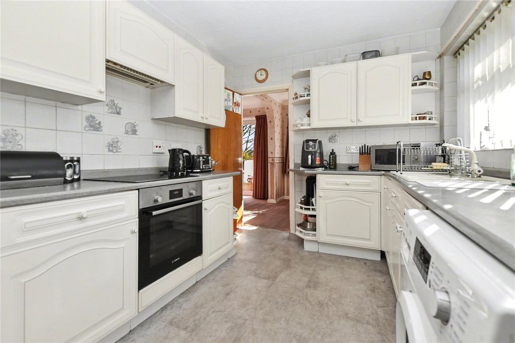 Property photo 3 of 28 Picture No. 15