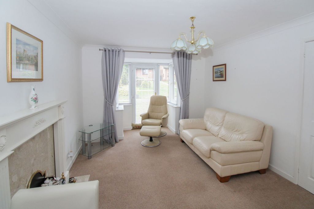 Property photo 2 of 13