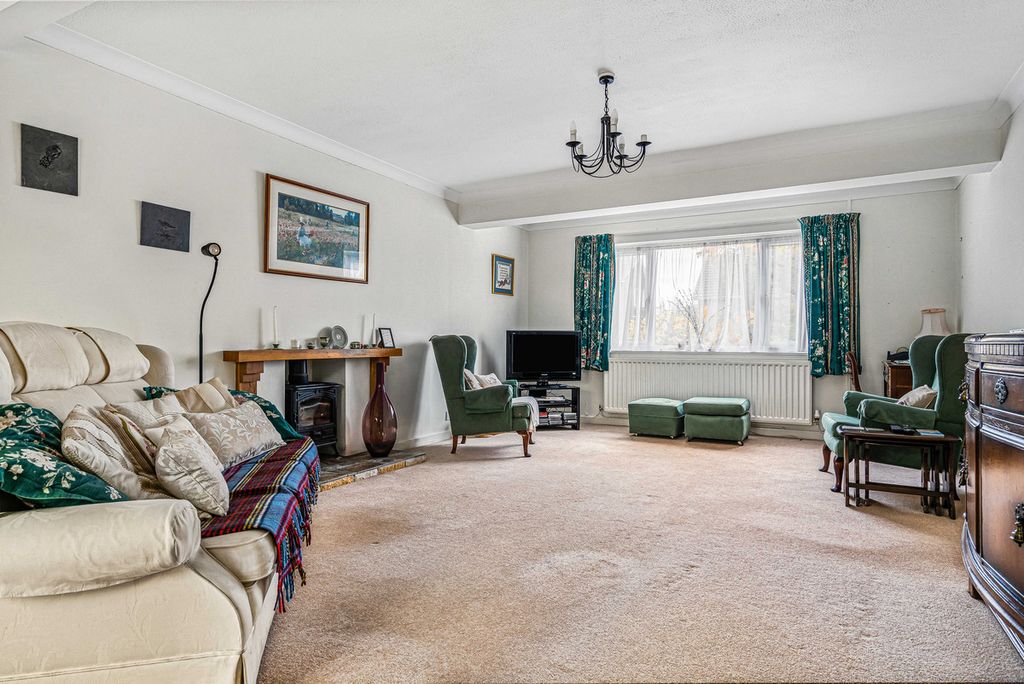 Property photo 2 of 22