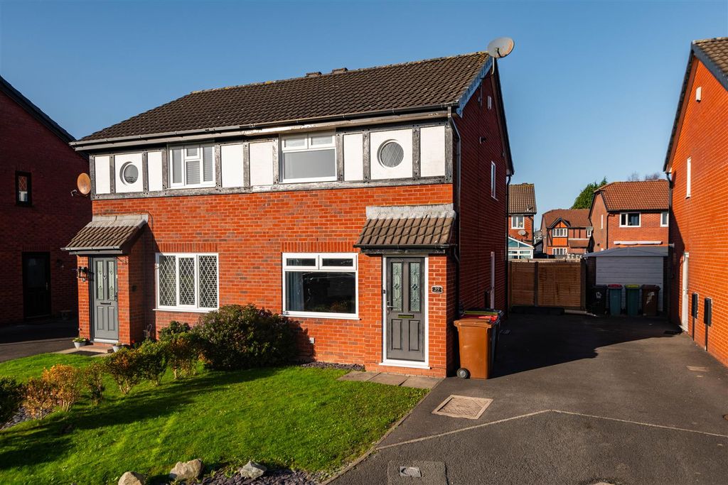 Property photo 1 of 12 Front External