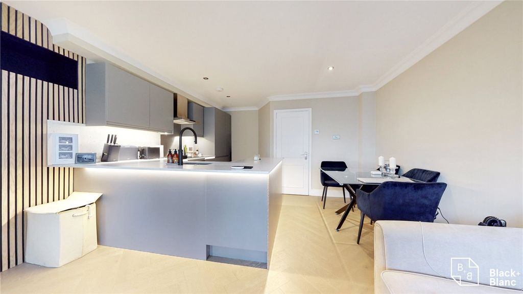 Property photo 2 of 13 Picture No. 09