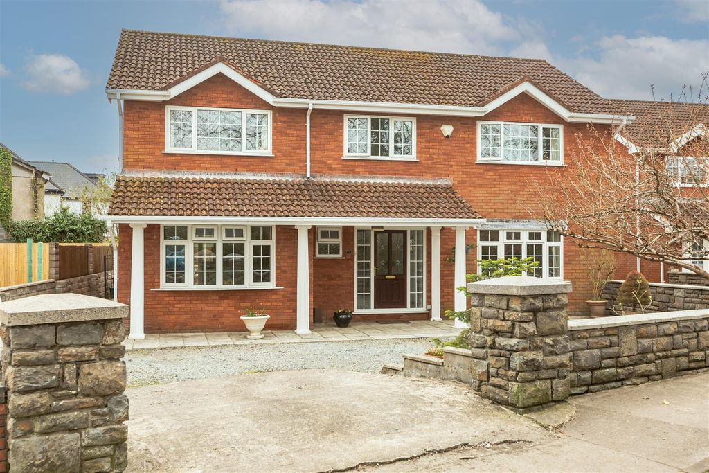 Property photo 1 of 44