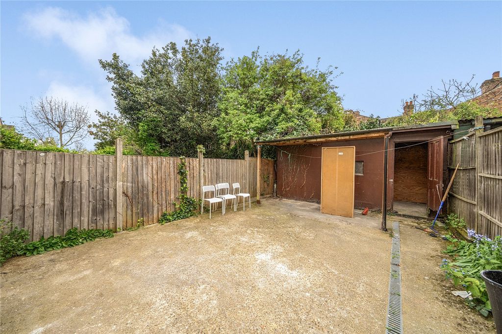 Property photo 3 of 16 Picture No. 02