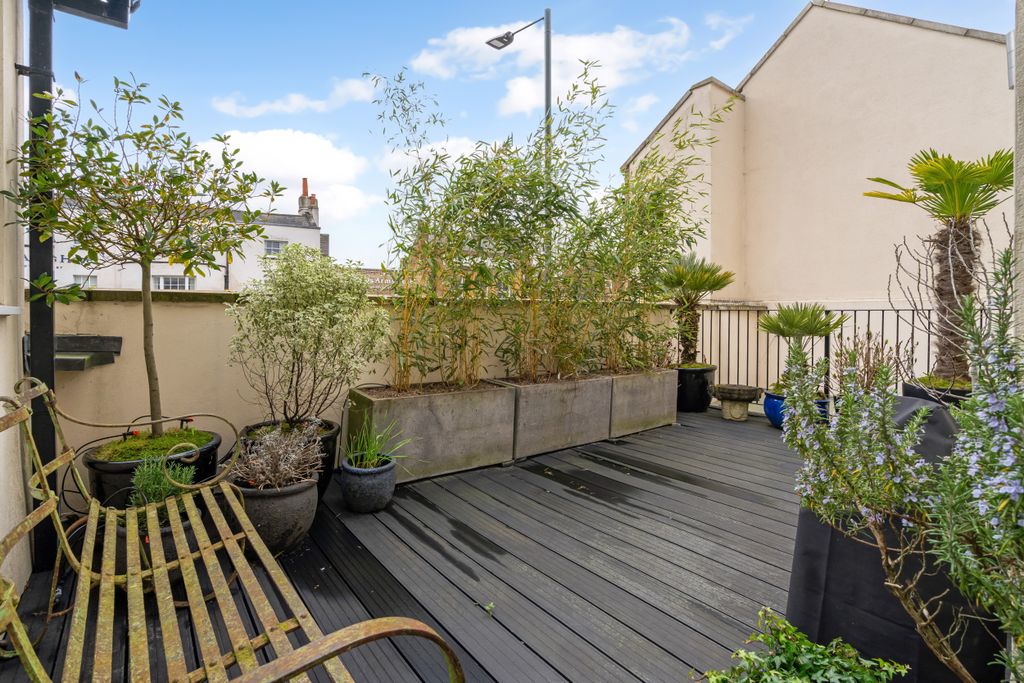Additional image 11 of 5 bed terraced house for saleHampton Court Road, East Molesey KT8