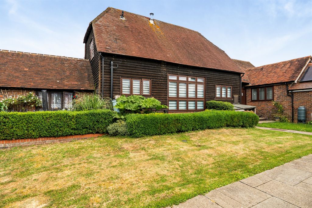 Property photo 1 of 24