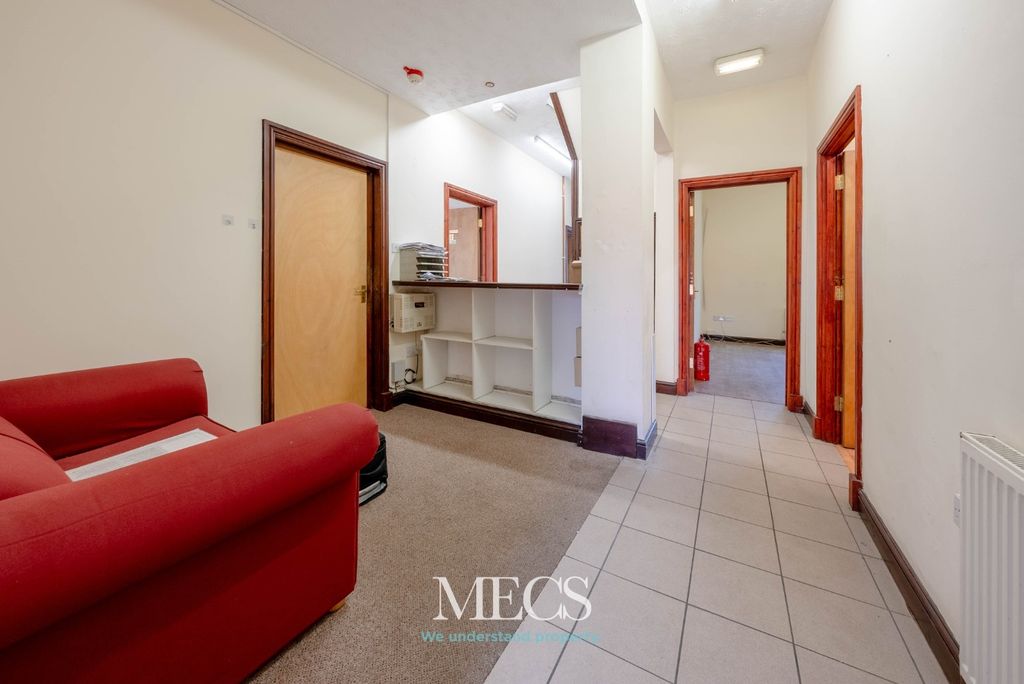 Property photo 3 of 12 5032064